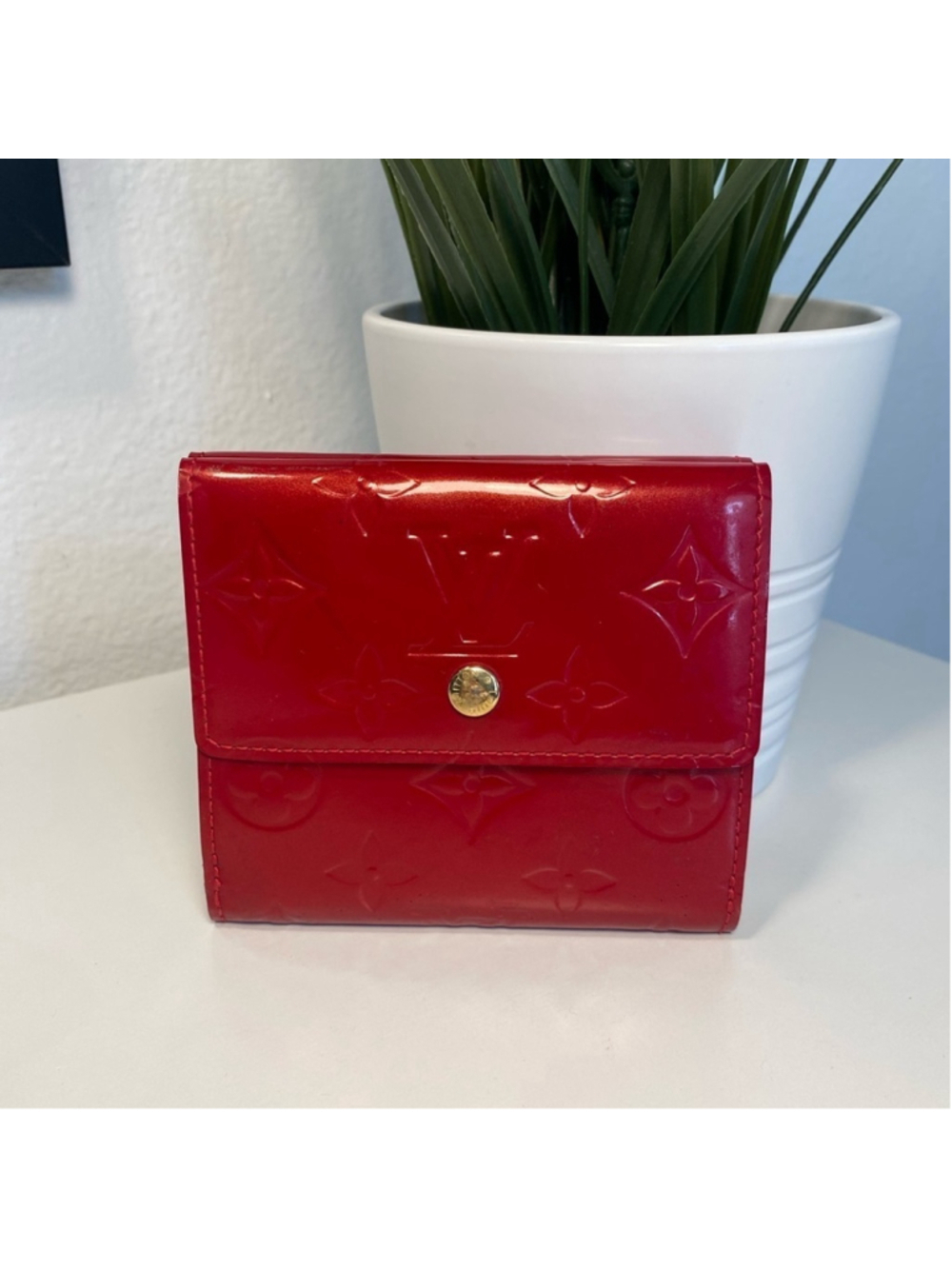 Louis Vuitton Monogram Vernis Leather Compact Elise Bifold Wallet